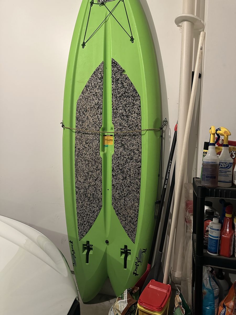 Lifetime Freestyle XL Paddle BoardLime Green, 9ft 8in, Includes Paddle