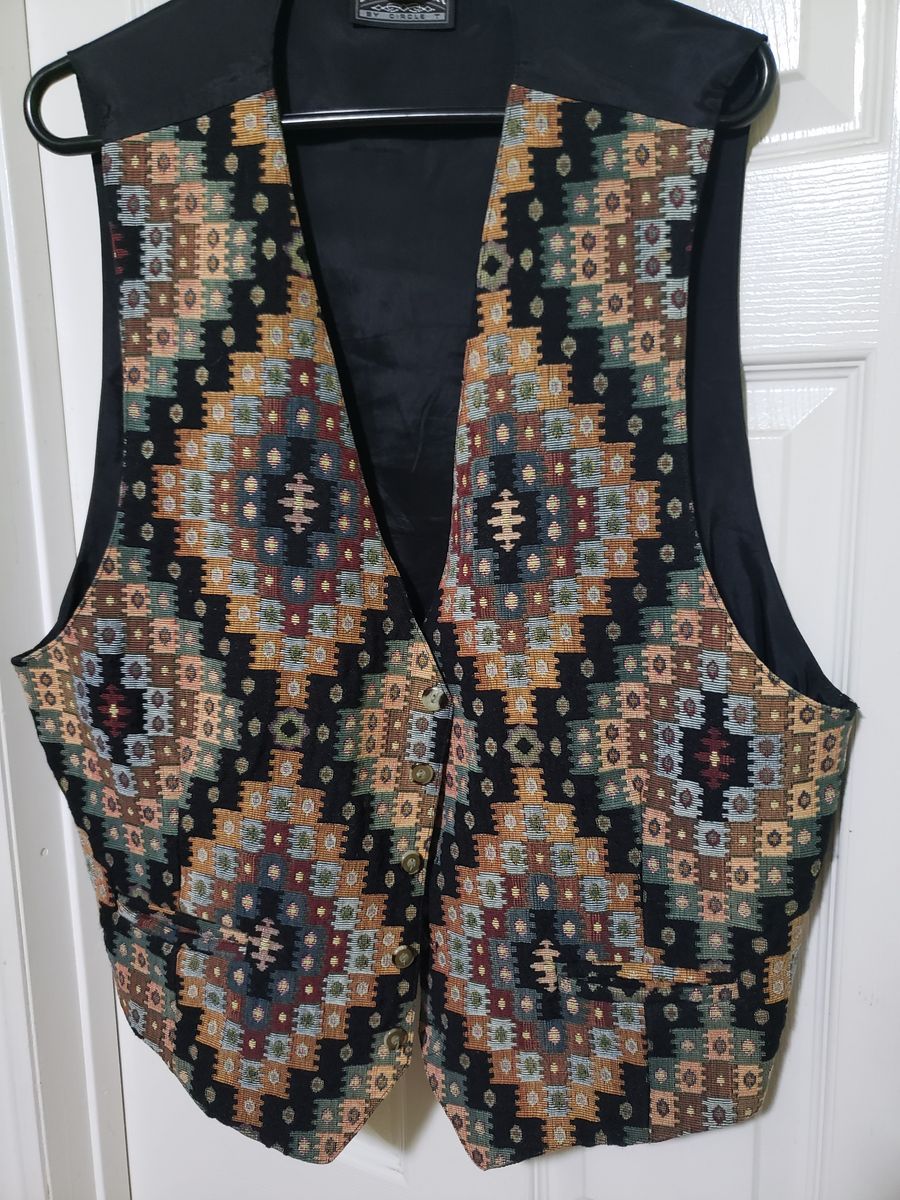 ROUGHRIDER 'XL' Western Vest with needle point pattern.
