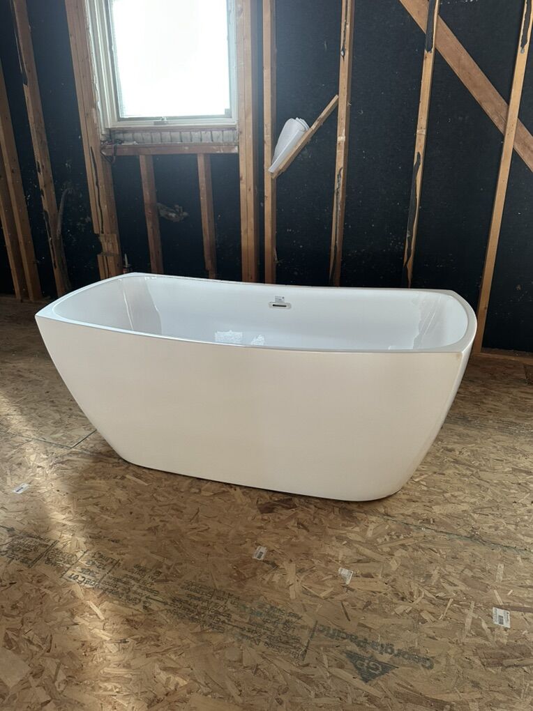 Bathroom tub And Freestanding Faucet