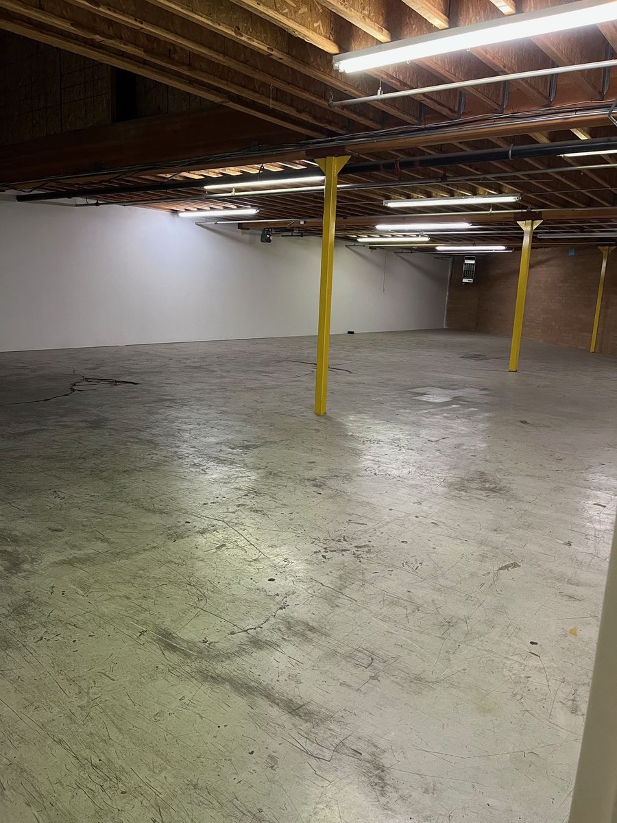 Main image 13