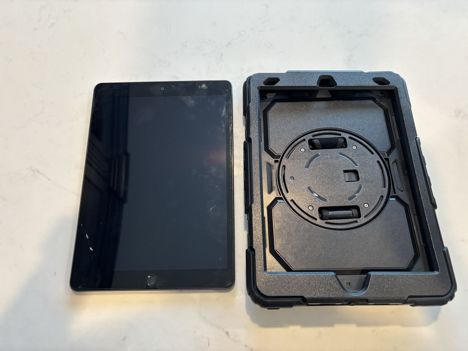 iPad 9th Gen 64GB Cellular