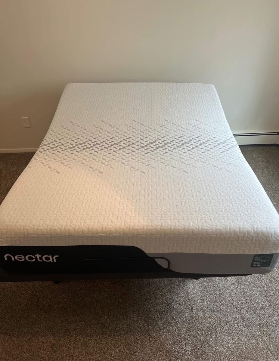 Nectar Premier Queen Mattress w/ Adjustable Base