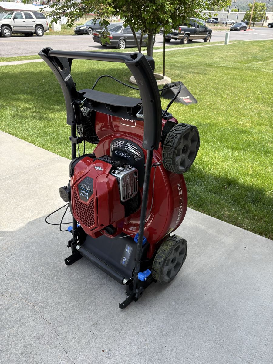 Toro SMART STOW ( NEW CONDITIONS )