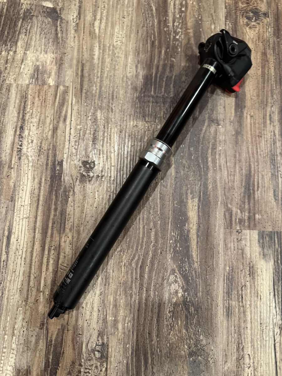RockShox Reverb AXS dropper post