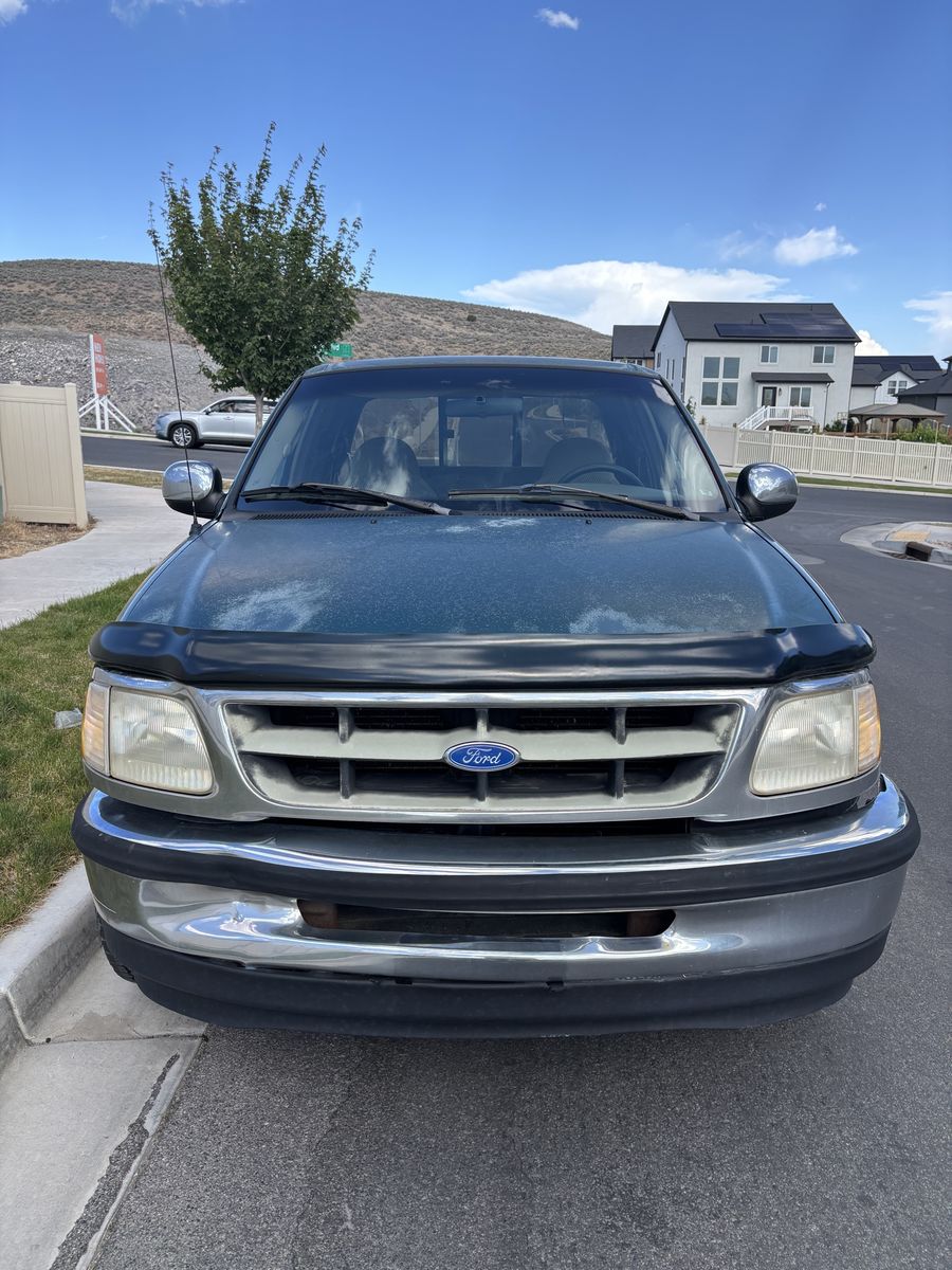 1997 Ford F-150 XLT