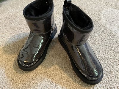 Black Juicy Couture boots size 6