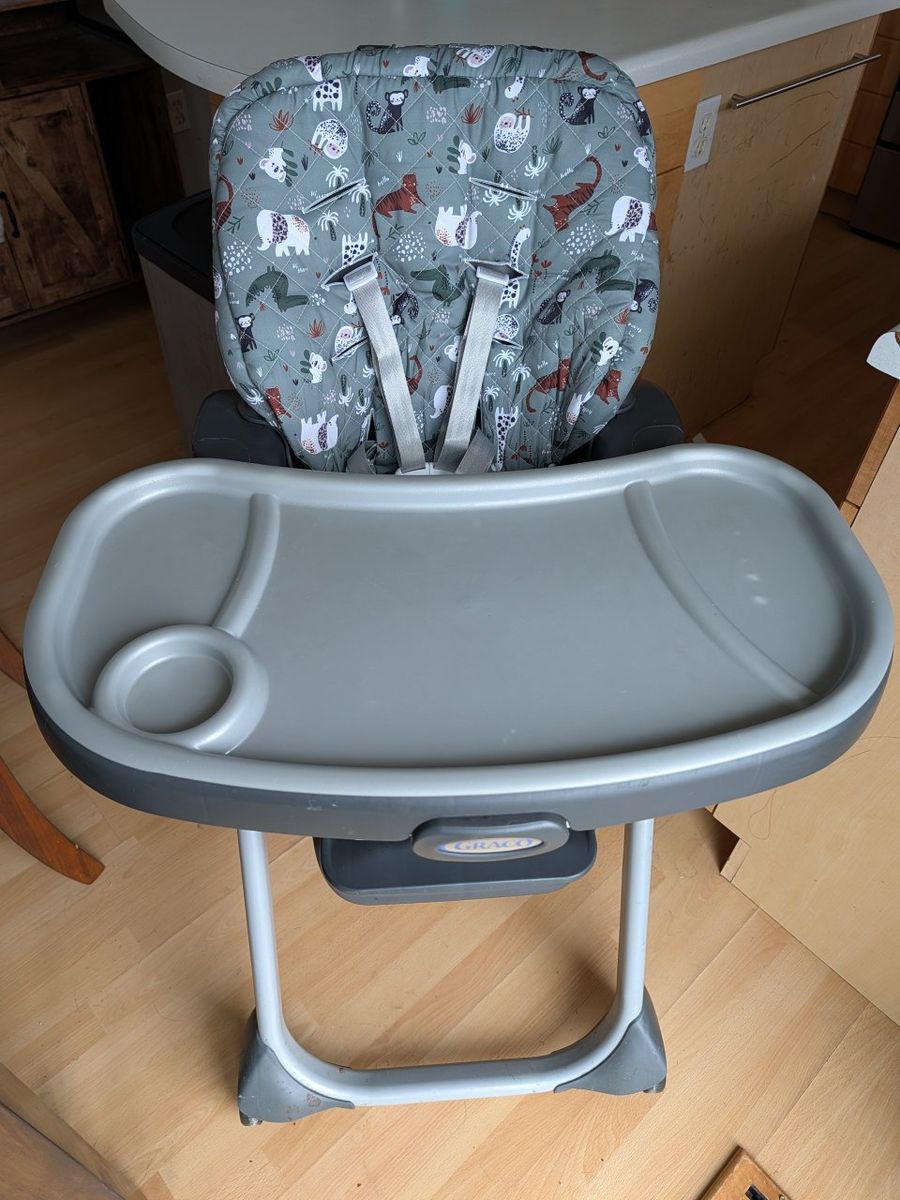 Graco DuoDiner Convertible High Chair - Jungle Friends Pattern