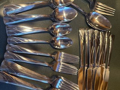 Oneida “river” Flatware for14