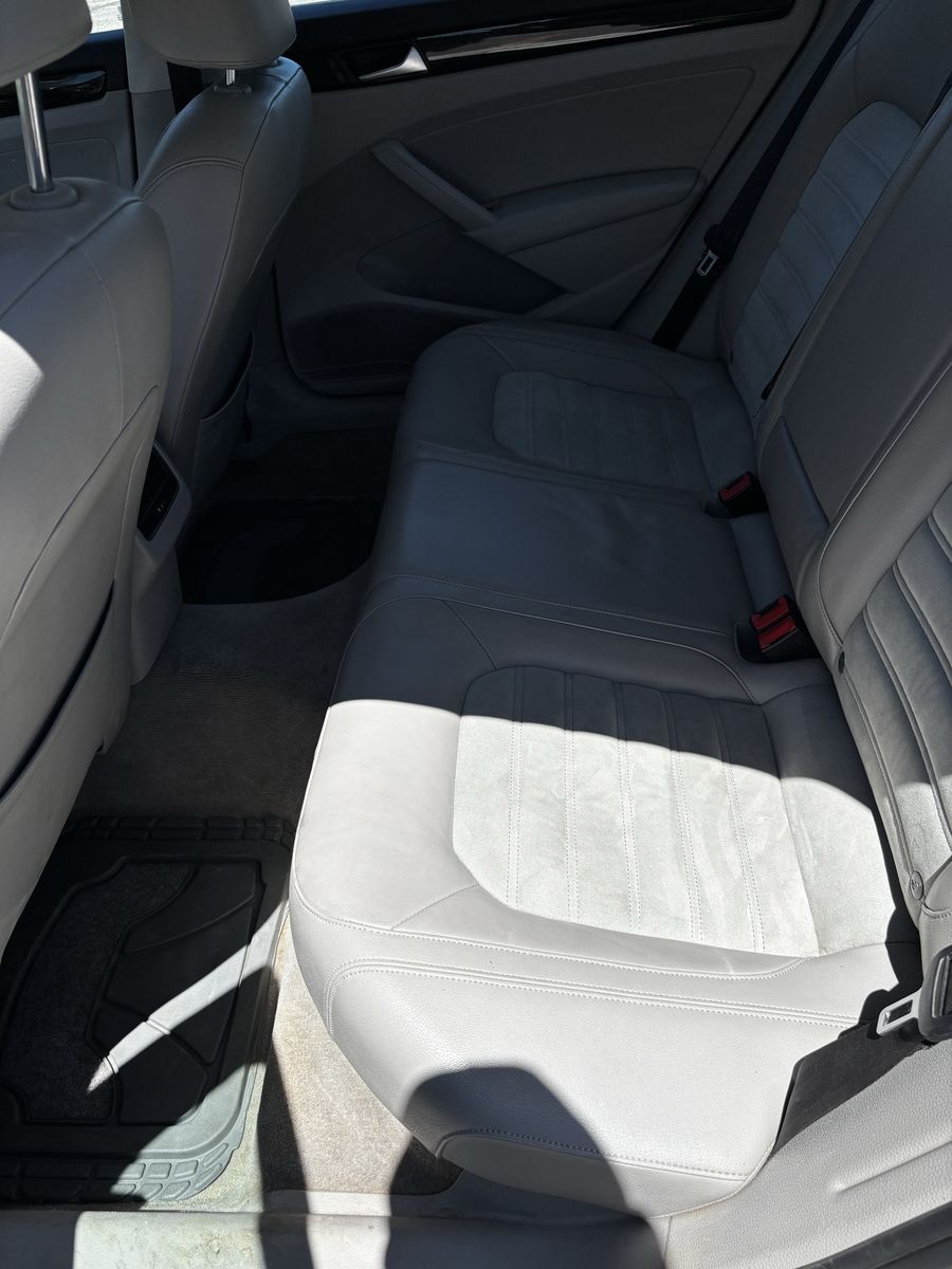 Main image 7