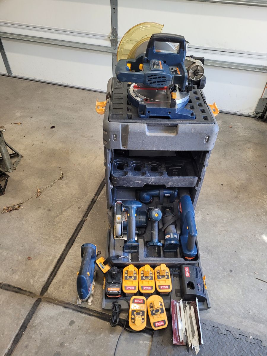 MULTI TOOL BOX