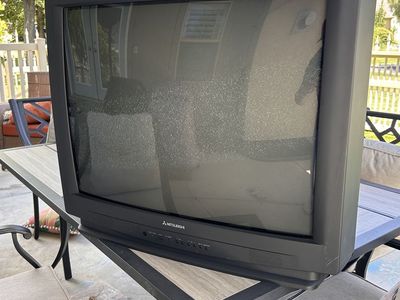 Mitsubishi CS-32507 32-inch CRT TV Receiver with Remote and Cables