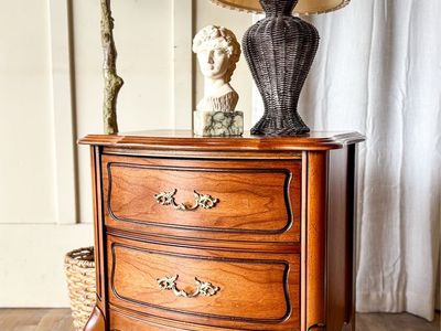 *FREE DELIVERY* Vintage Broyhill French Nightstand