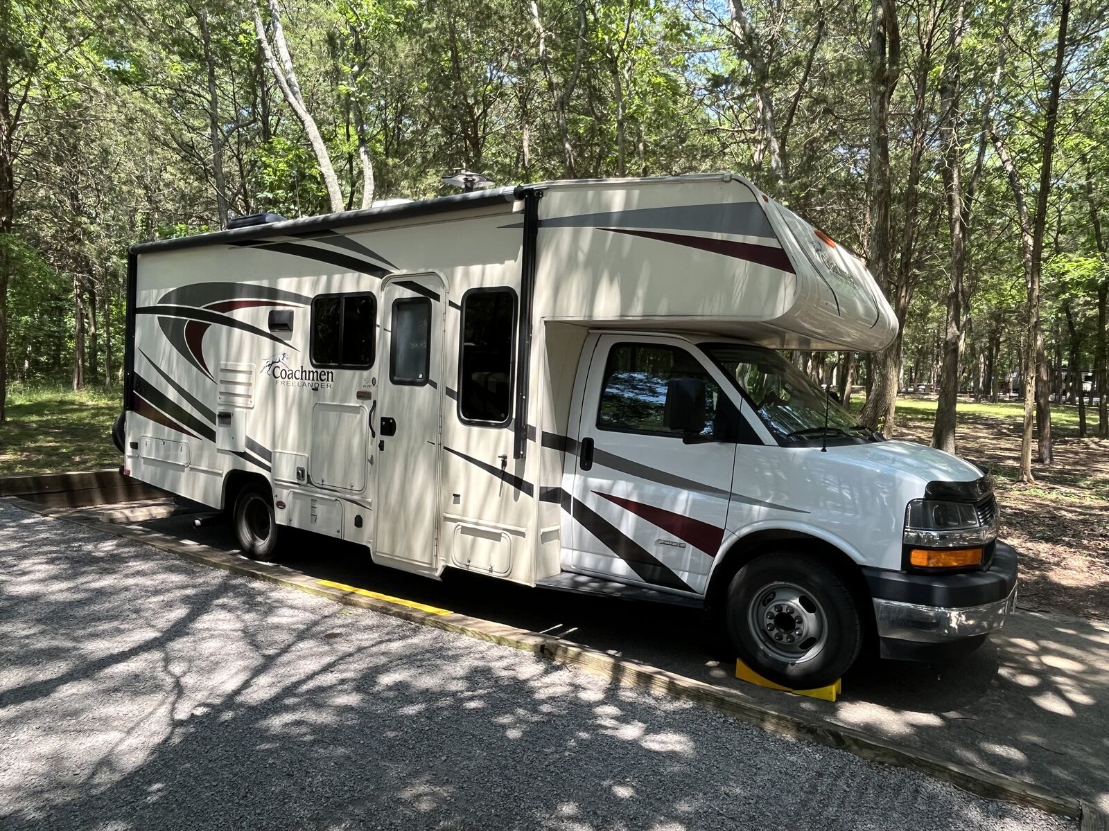 2019 Forest River Coachmen Freelander 24' - Great for Small Families and Couples