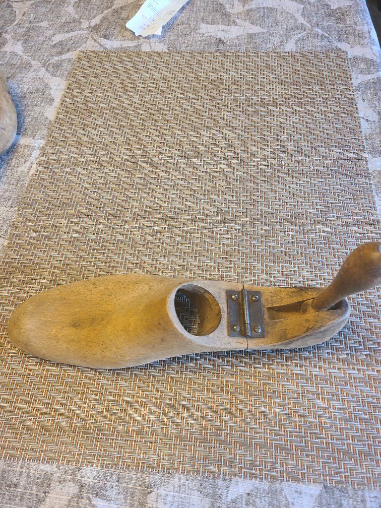 Main image 3