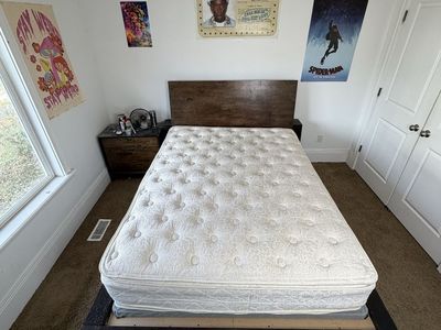 Queen Sized Bed Set