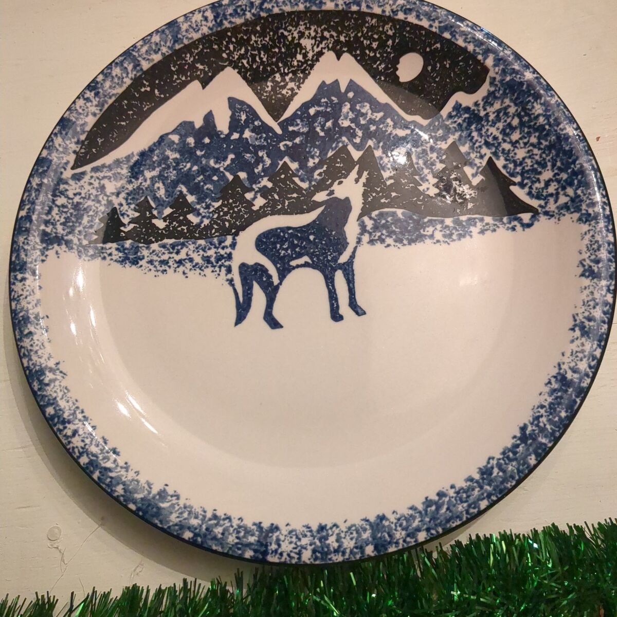 Wolf dinner plates