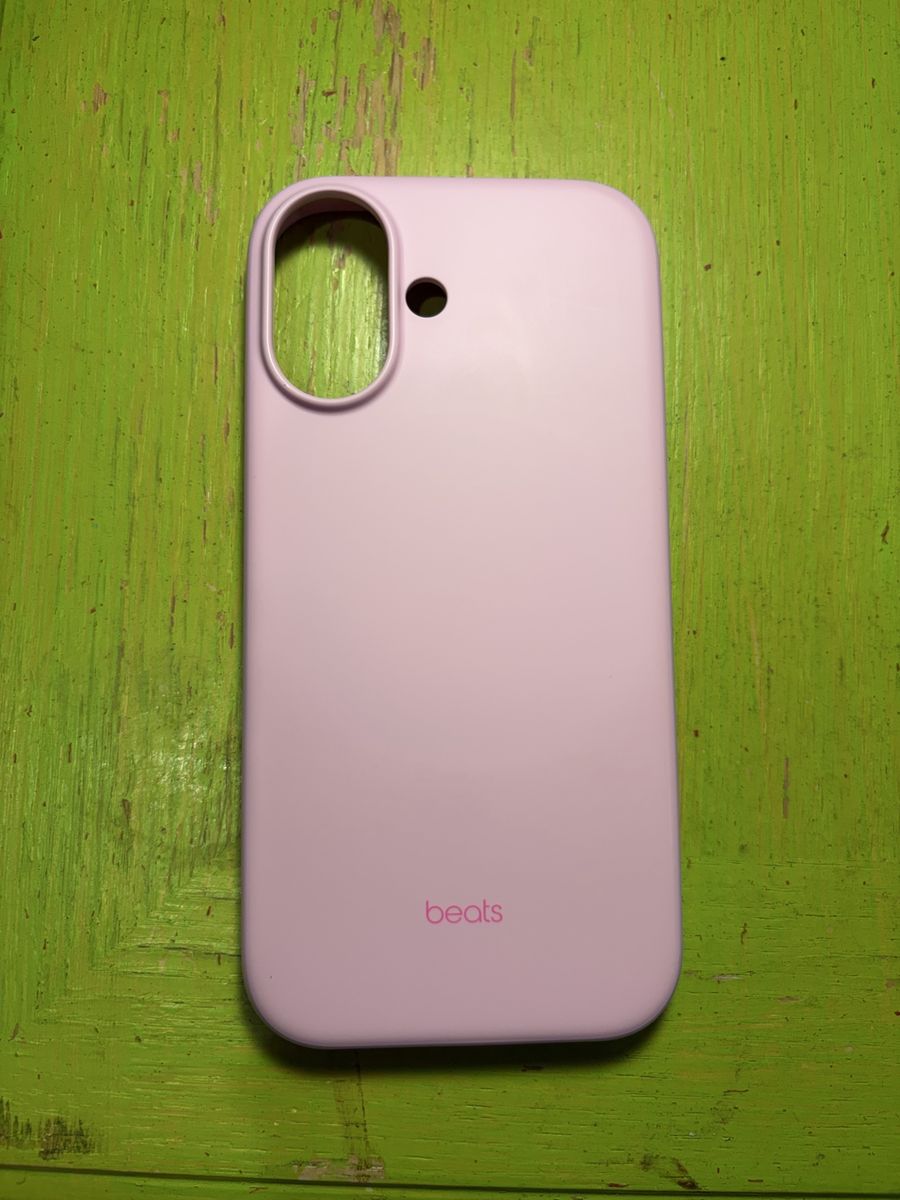 Pink Beats Silicone Case with MagSafe Compatibility