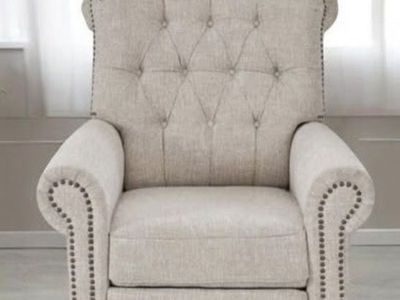 NEW IN BOX Madison Park Aidan Push Back Recliner
