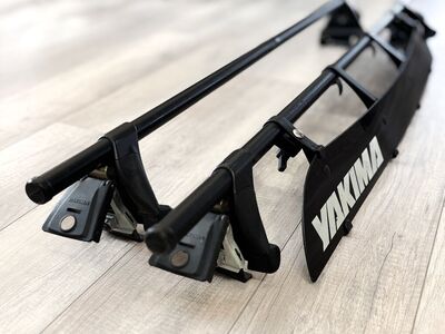Yakima Roof Rack Crossbars Front And Back
