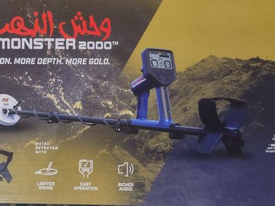 Minelab Gold Monster 2000 Multi-Au Gold Metal Detector with Compact Telescopic Shaft