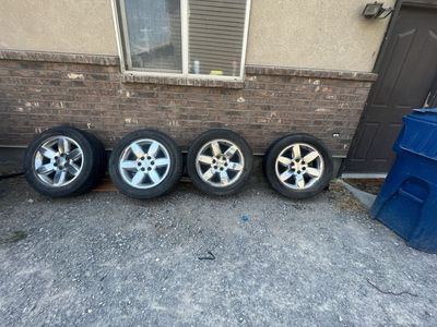 Set of 4 GMC 20" Wheels with Mesa A/P2 275/55R20 Tires