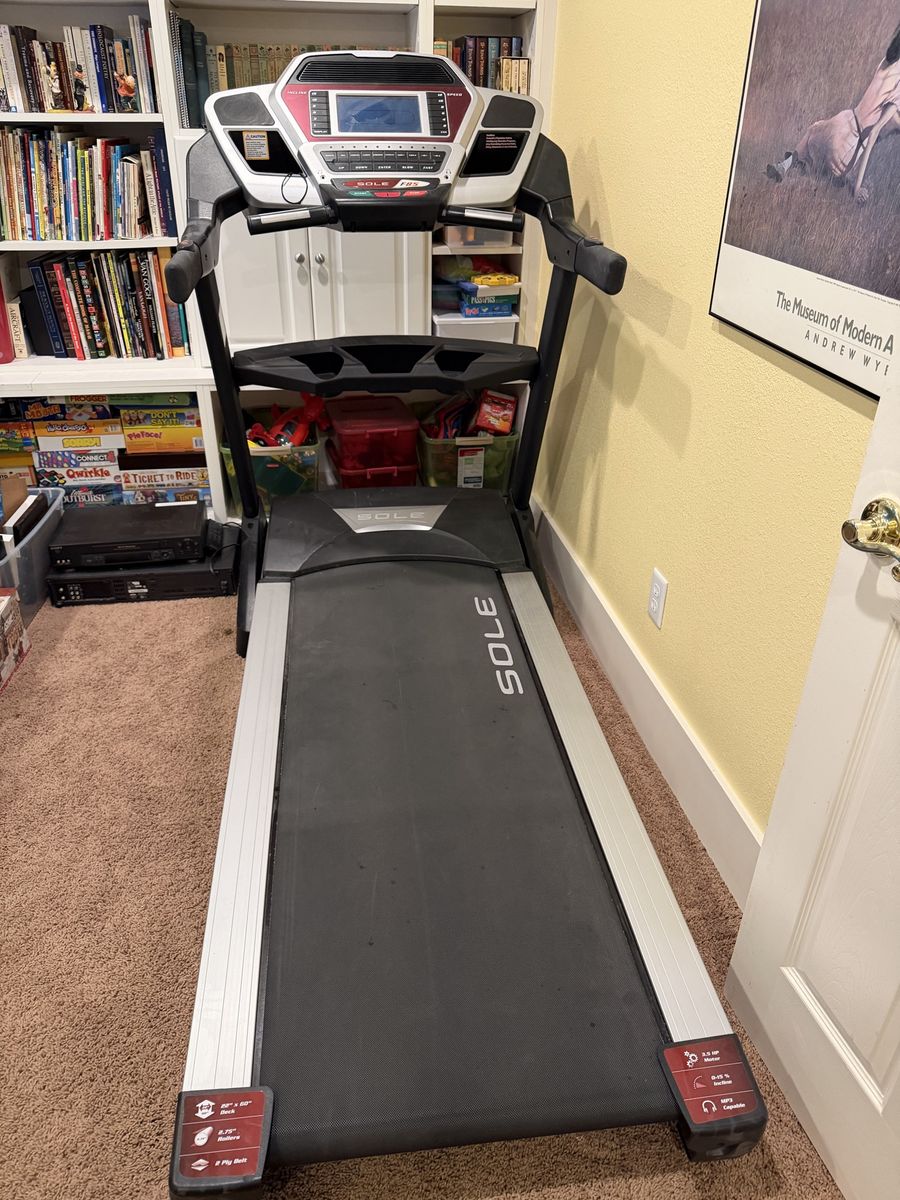 Sole F85 Treadmill 