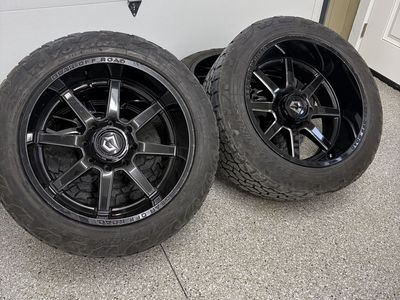 22x12 8x180 gear off-road wheels on 285/50R22 toyo tires