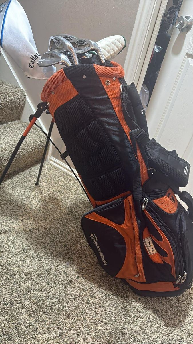 Taylor made golf bag with stand