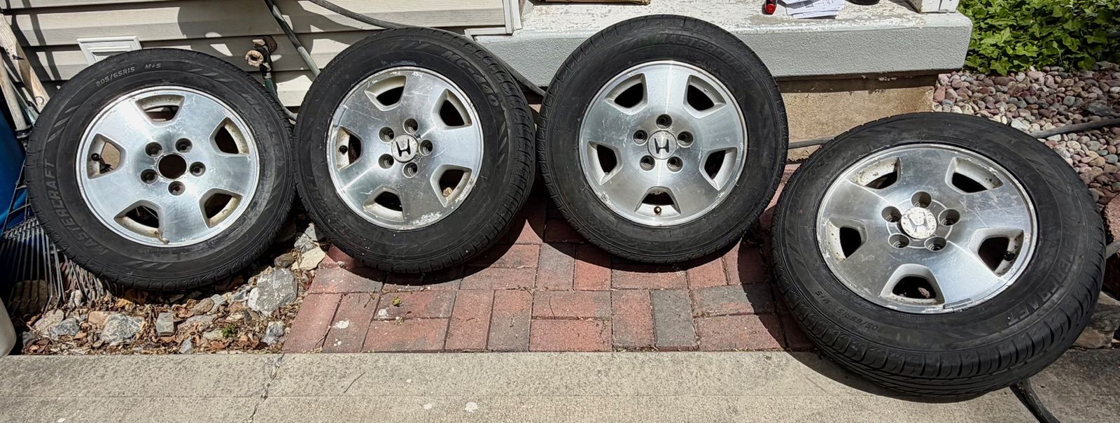 Set of 4 New Tires + Aluminum Rims – 205/65R15 - Mastercraft