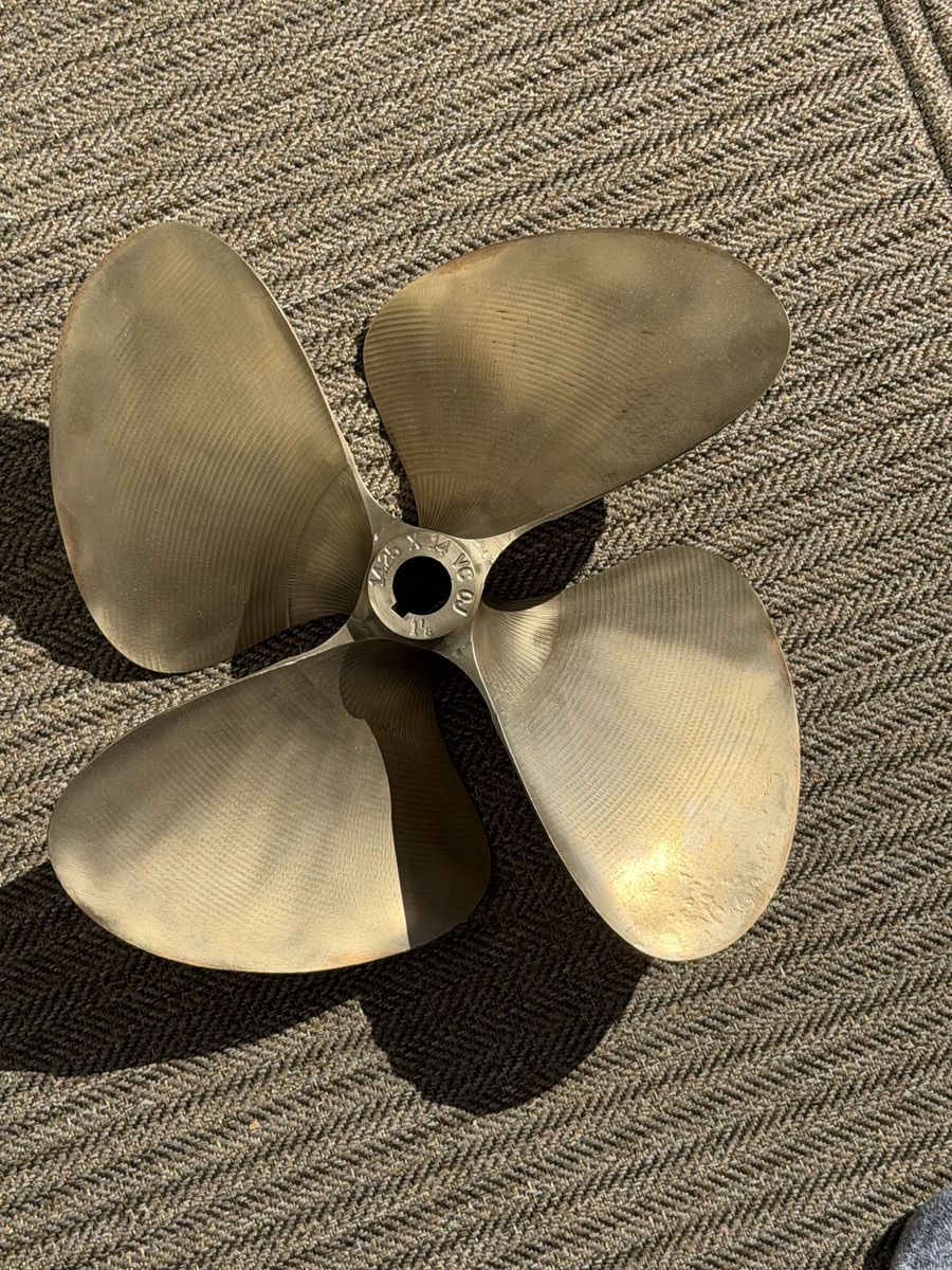 Prop - 14.25 X 14 VC OJ 1&1/8