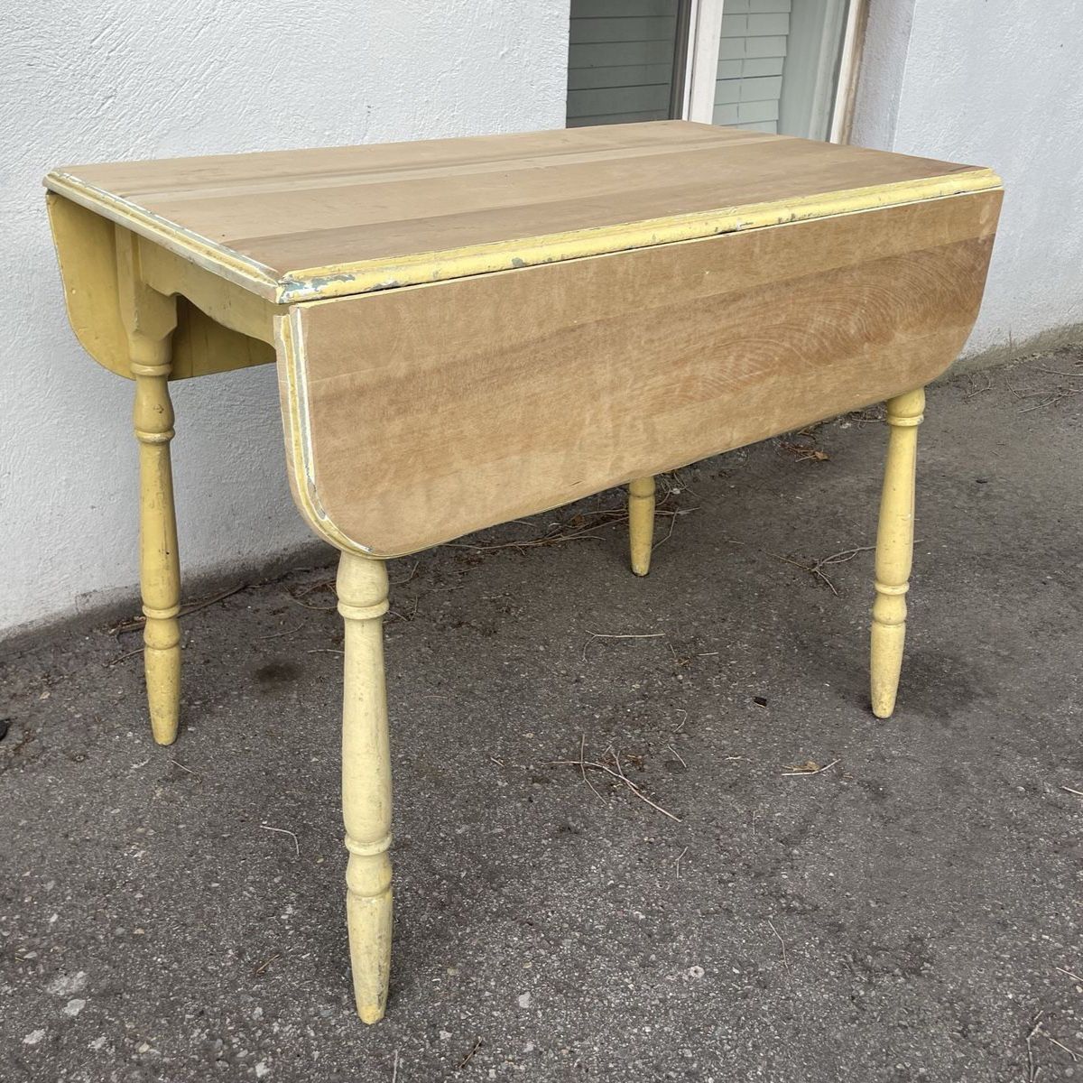 1930’s Collapsable Dining/ Kitchen Table