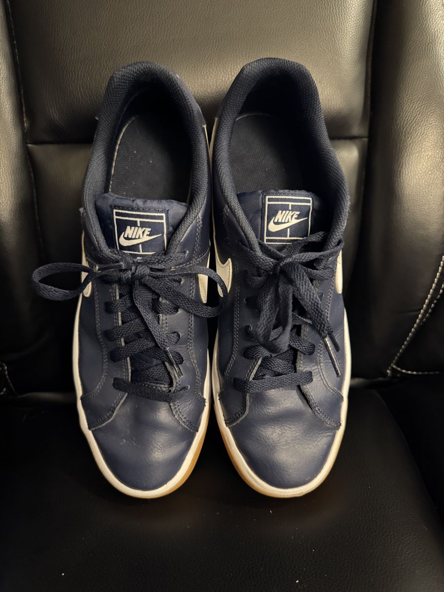 Nike navy blue leather trainers Mens Size 9
