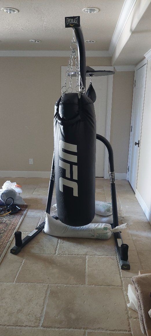 Everlast UFC Heavy Bag & Speed Bag Training Station with Gloves & Resistance Bands