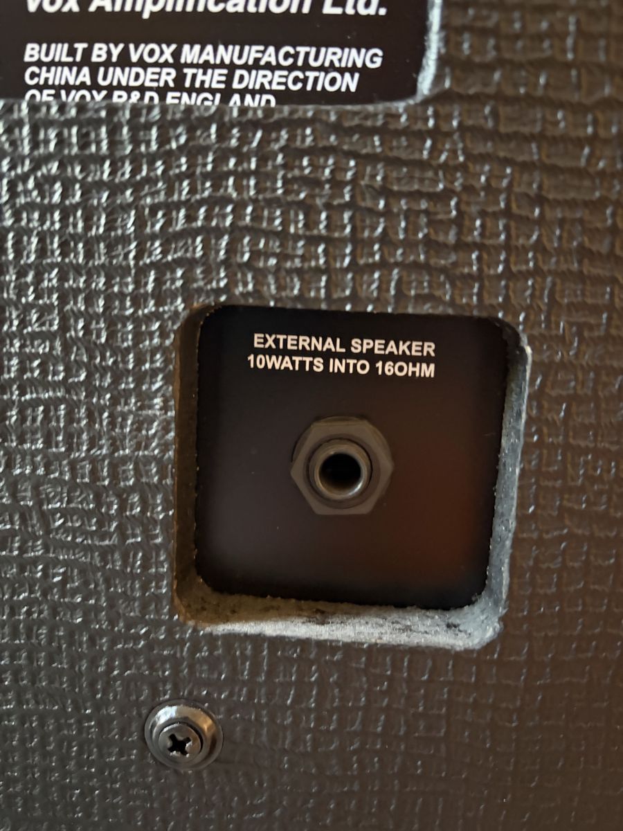 Main image 6