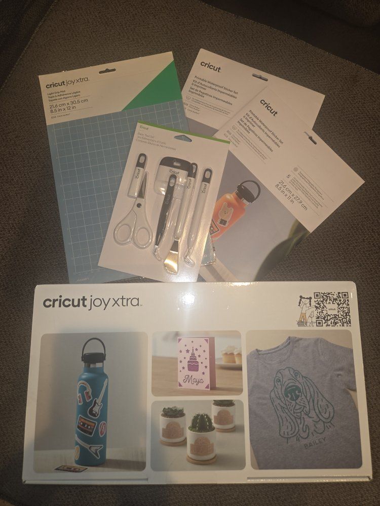 Cricut Joy Xtra Smart Cutting Machine with Easy Printables Sensor - NEW in Box