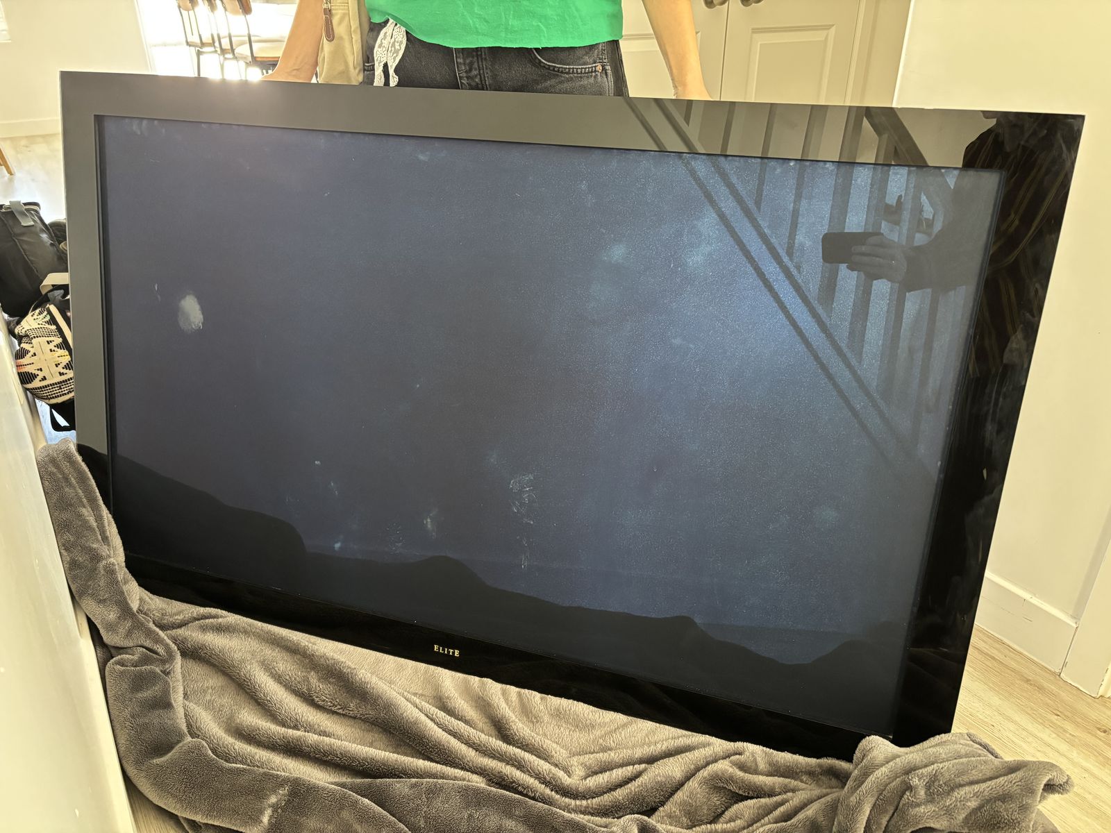 Pioneer Elite Kuro PRO-141FD 60” Plasma TV