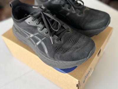 ASICS Gel-Kayano 31 (Size 9)