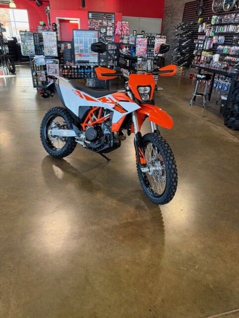 2026 KTM Enduro 690 R