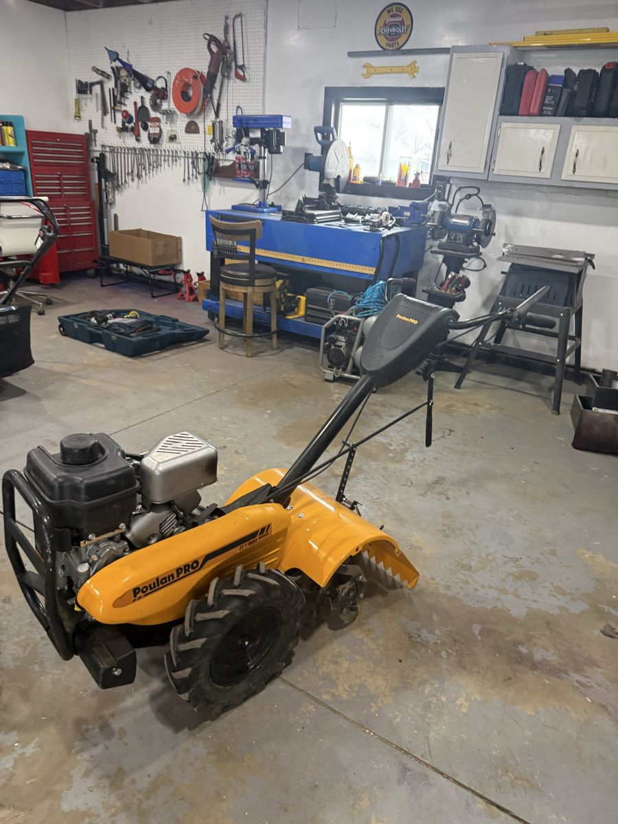 900 Poulan Pro Tiller