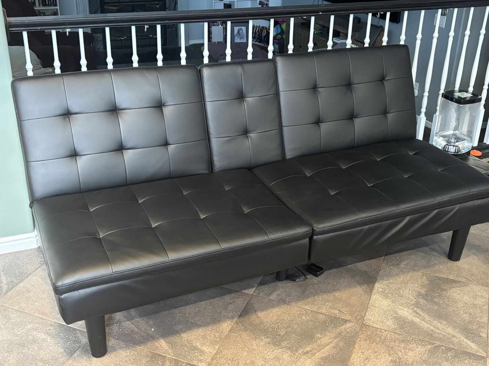 Black Futon 