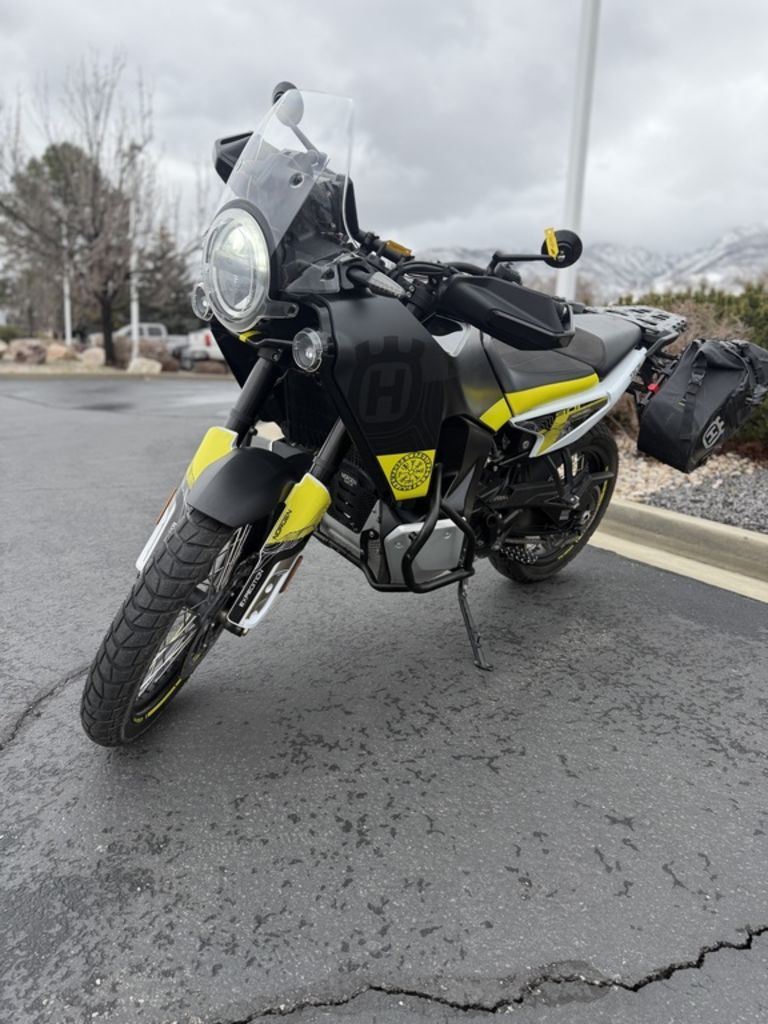 2023 Husqvarna® F2875W1