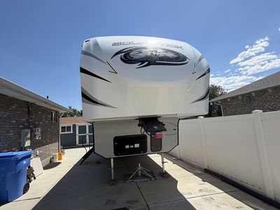 2018 Wolf Pack 5th Wheel Toy hauler