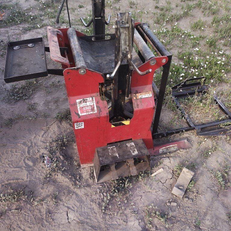 Heavy Duty 3300 lbs Manual Tire Changer Machine - Red Industrial Tool