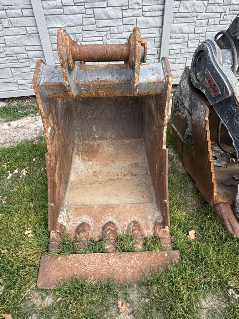 36 Excavator Bucket 210 Class