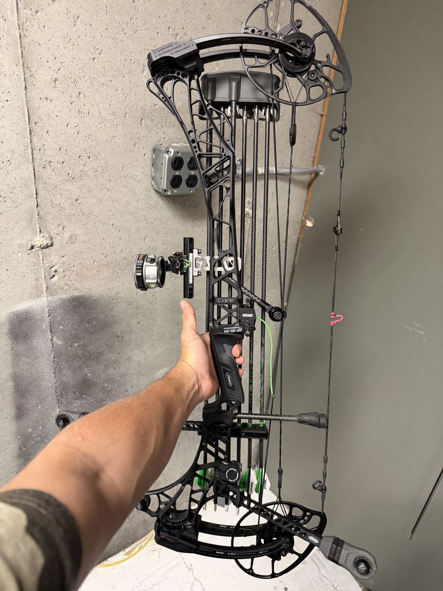 Mathews lift 29.5