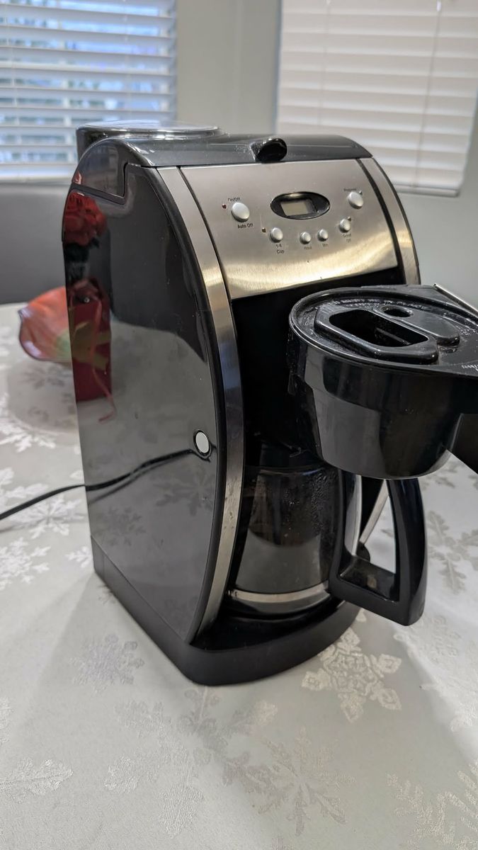 Cuisinart DGB-550BK Grind-and-Brew 12-Cup Automatic Coffeemaker