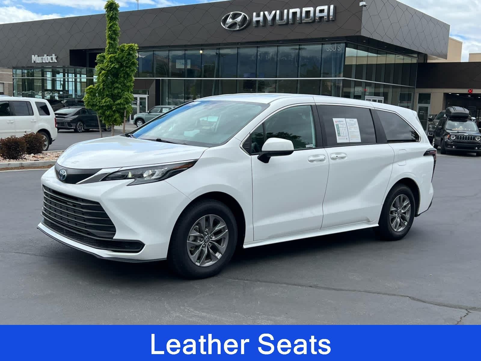 2025 Toyota Sienna LE 8-Passenger