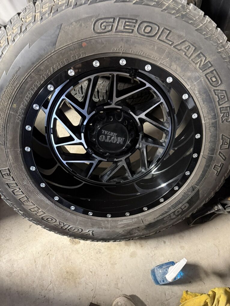 20 moto Metals On 35 Yoki Tores