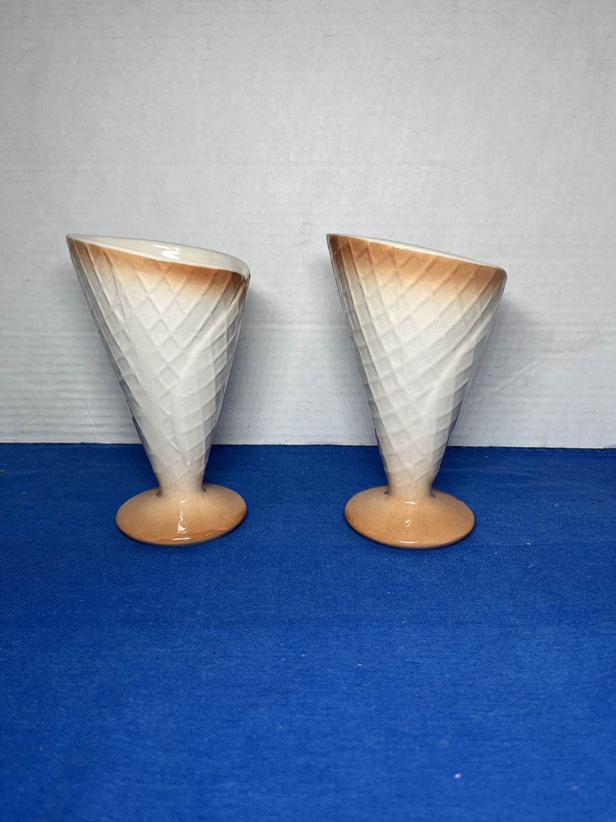 2 Shonfeld's Ceramic Ice Cream Waffle Cone Dishes Vintage
