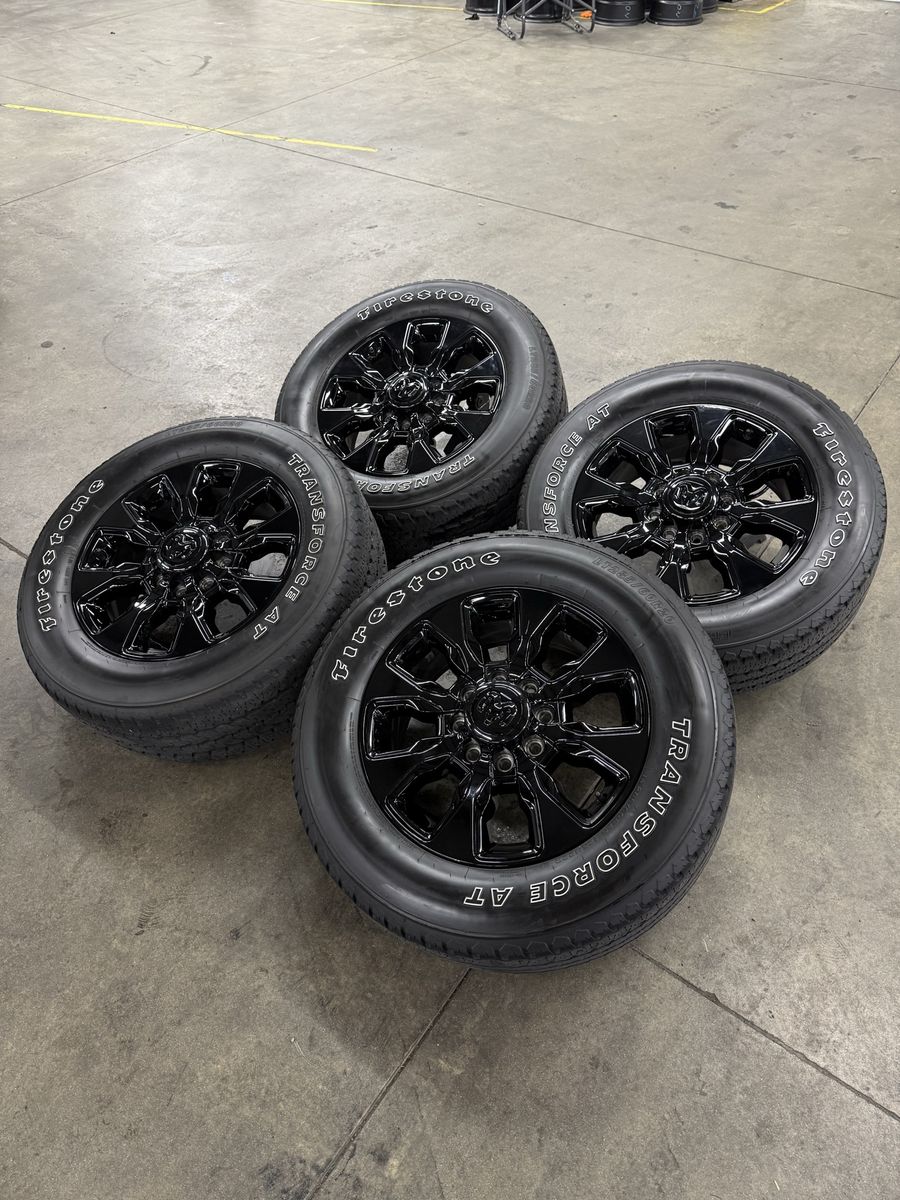 2024 ram 3500 limited midnight OEM 20in wheels/ 285/60/20